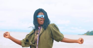 VIDEO Rose Muhando - Ameanguka Tii / Amina Mp4 Download